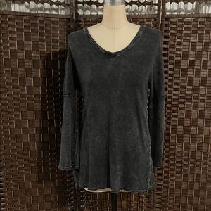 Distressed Black V-Neck Long Sleeve Tunic